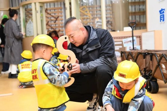 幼儿园家园共育友好行动新范式的十年探