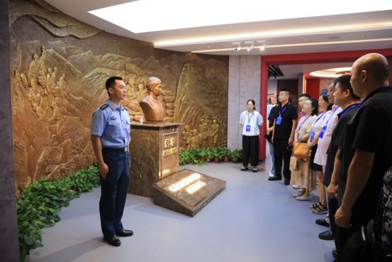 本港台搅珠现场搅珠播与阿森纳续约官方