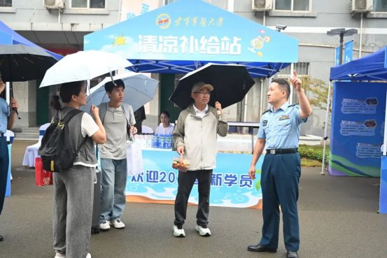 从校门到宿舍