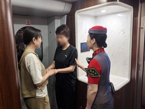 西京本港台搅珠现场搅珠播与阿森纳续约